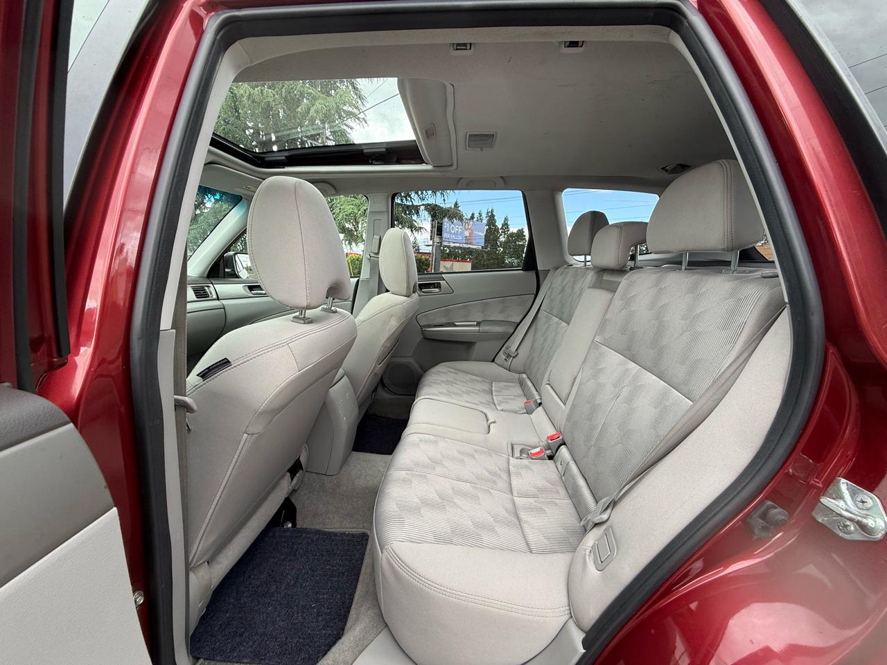 Subaru Forester 2.5X Premium 2010
