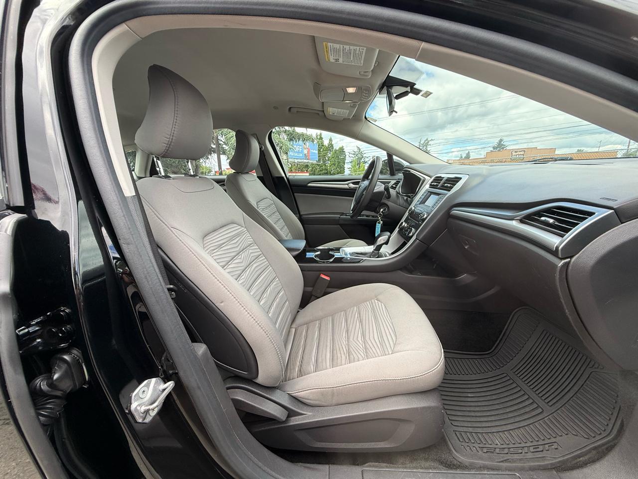 Ford Fusion Hybrid S 2016