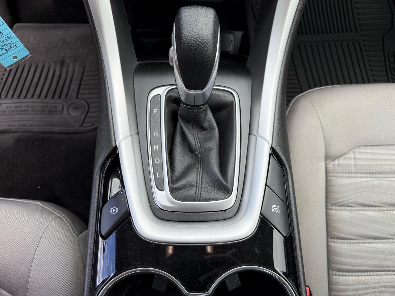 Ford Fusion Hybrid S 2016