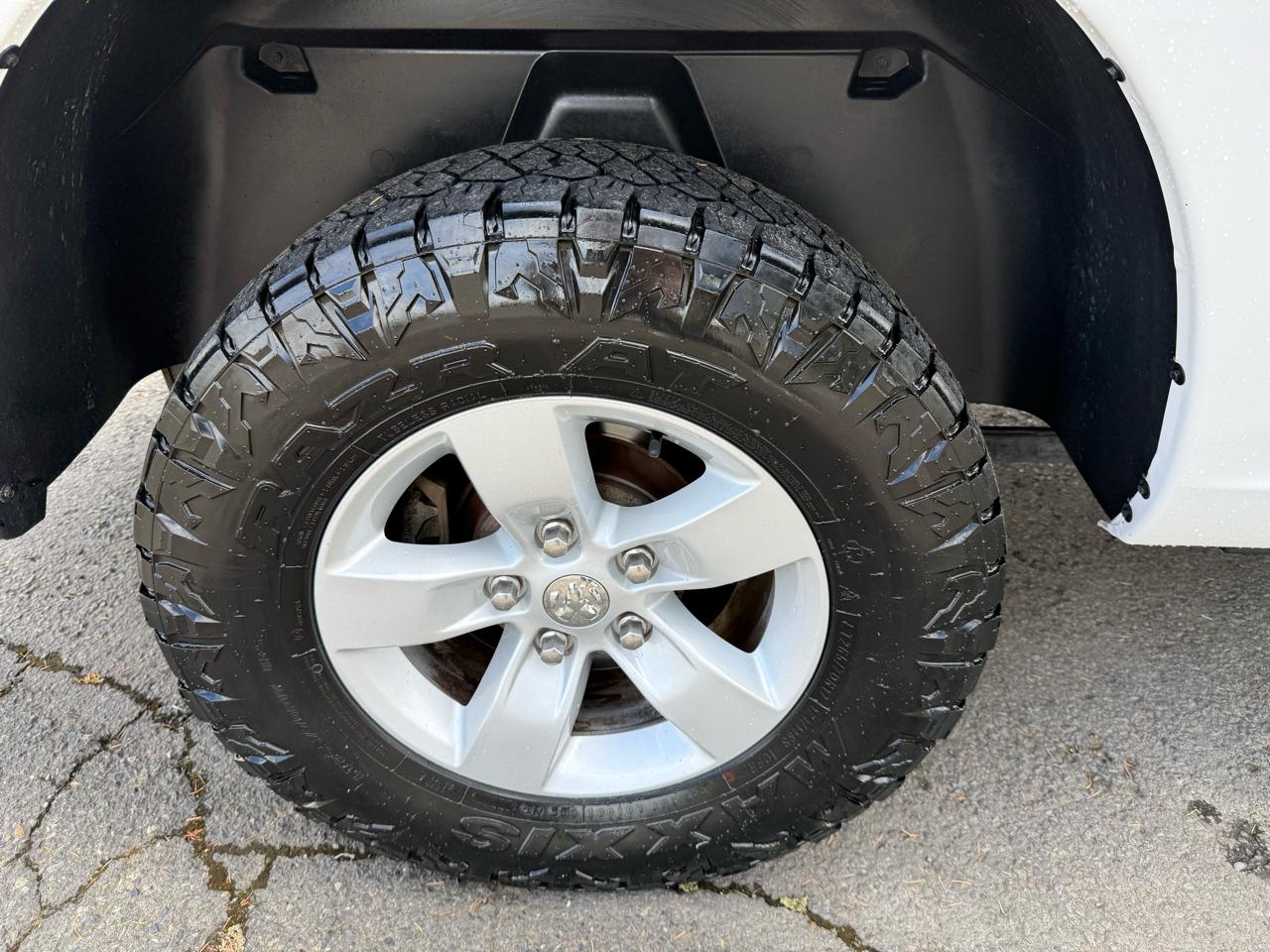 RAM 1500 4WD Crew Cab 140.5" Tradesman 2017