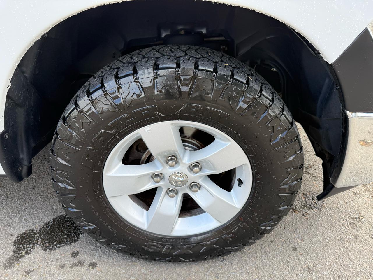 RAM 1500 4WD Crew Cab 140.5" Tradesman 2017