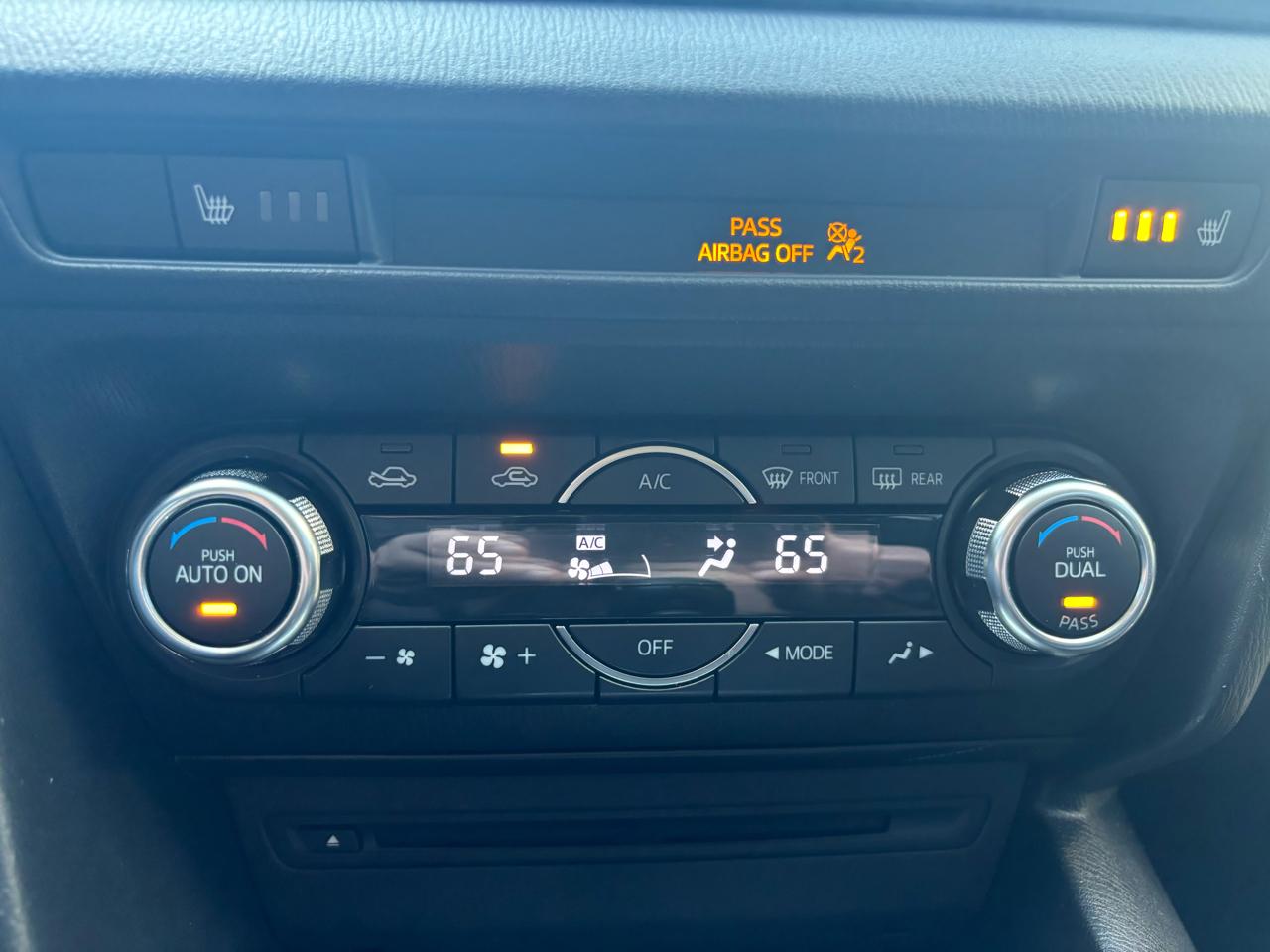 Mazda MAZDA3 s Touring AT 5-Door 2015