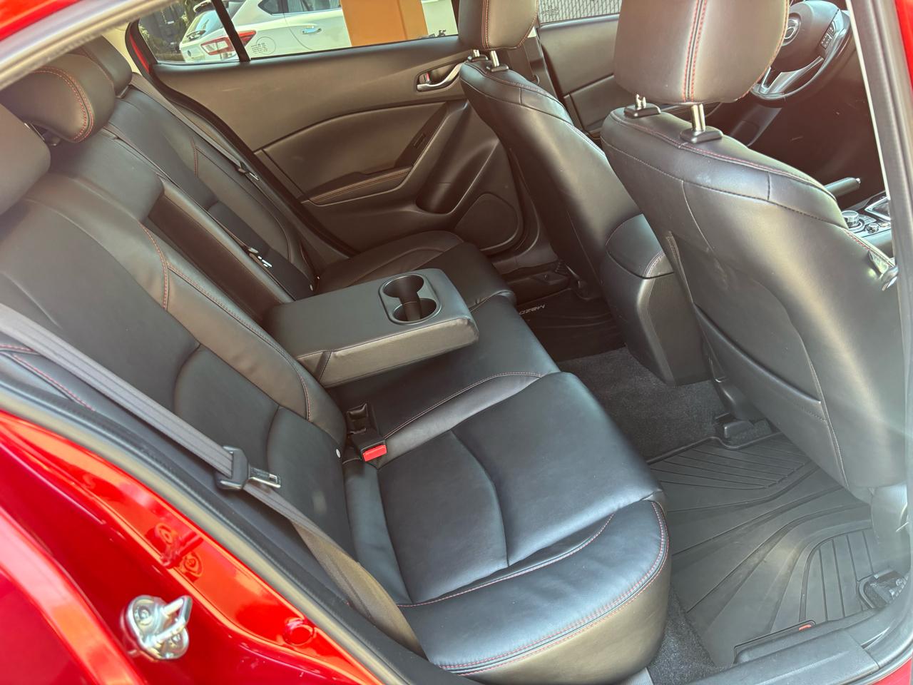 Mazda MAZDA3 s Touring AT 5-Door 2015