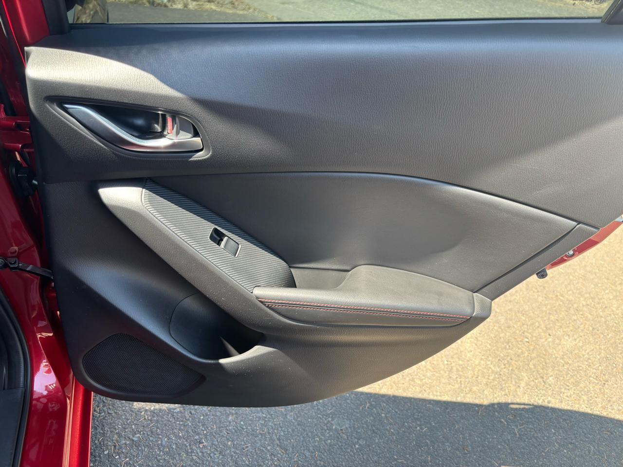 Mazda MAZDA3 s Touring AT 5-Door 2015