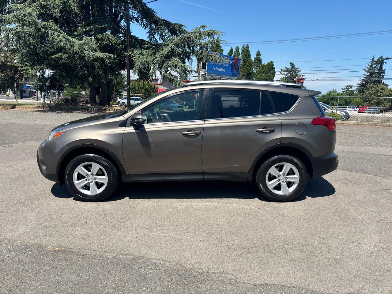 Toyota RAV4 XLE AWD 2014