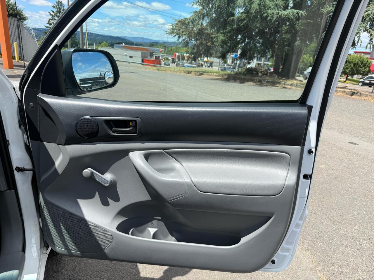 Toyota Tacoma Regular Cab 2WD 2012
