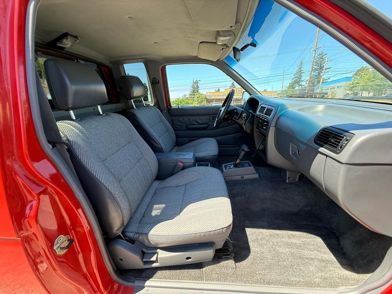 Nissan Pickup XE-V6 King Cab 2WD 1995
