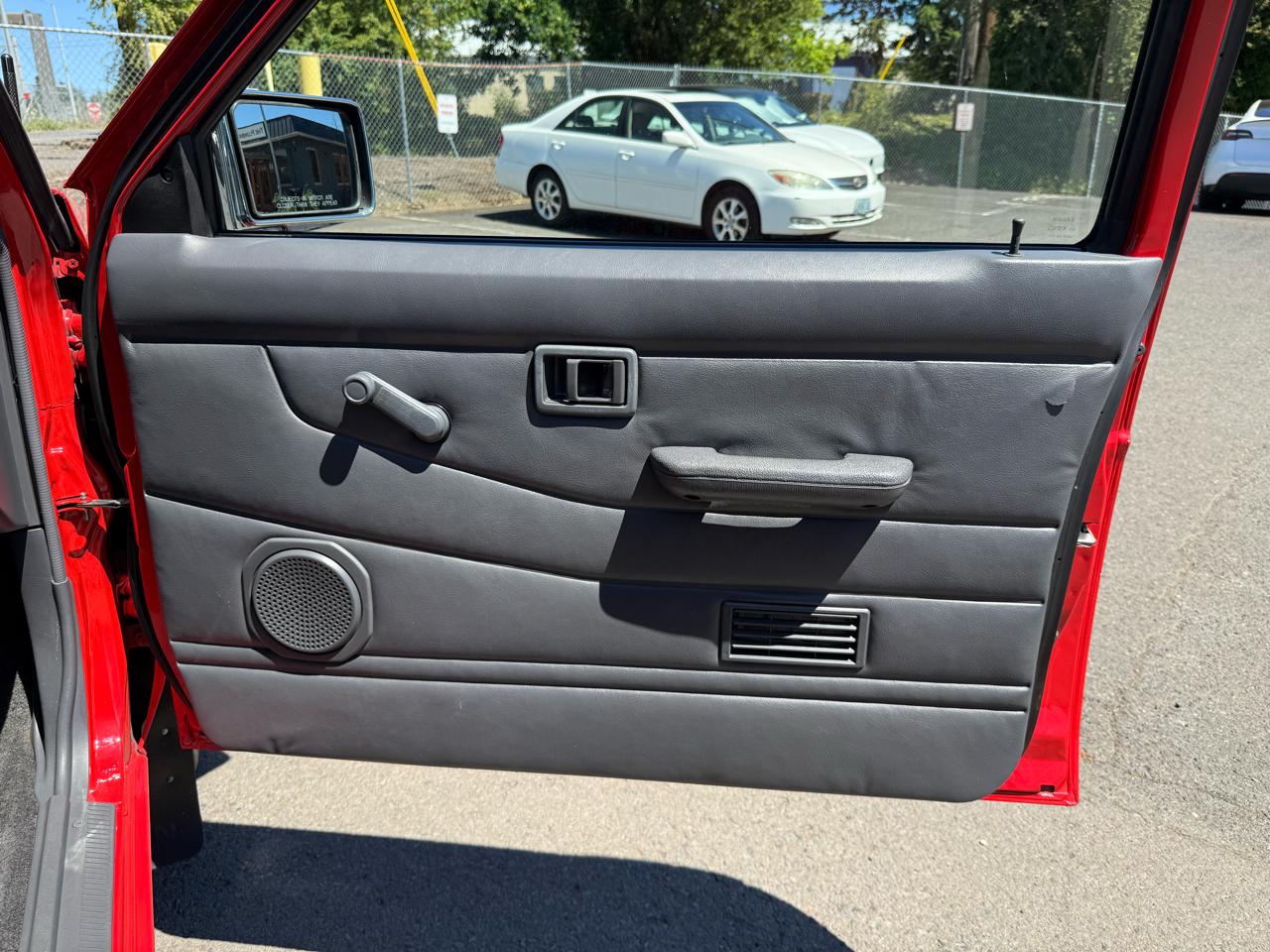 Nissan Pickup XE-V6 King Cab 2WD 1995