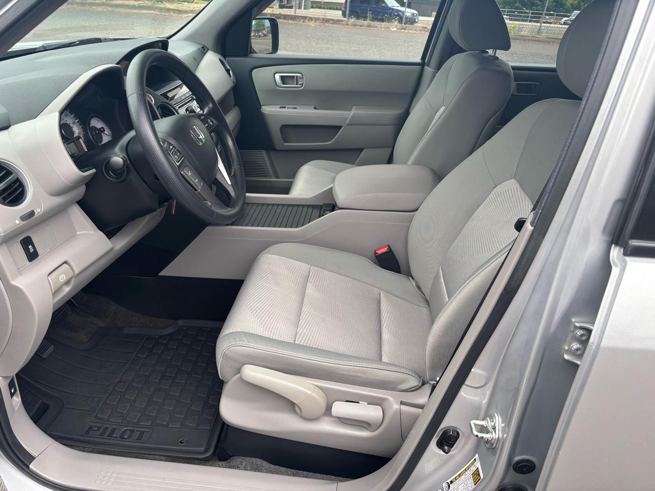 Honda Pilot LX 2WD 2013