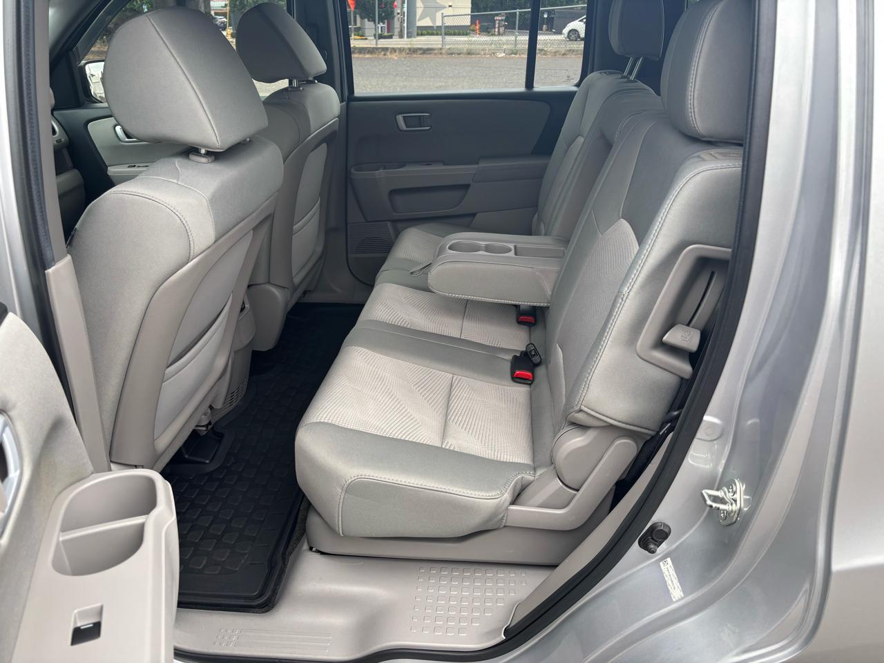 Honda Pilot LX 2WD 2013