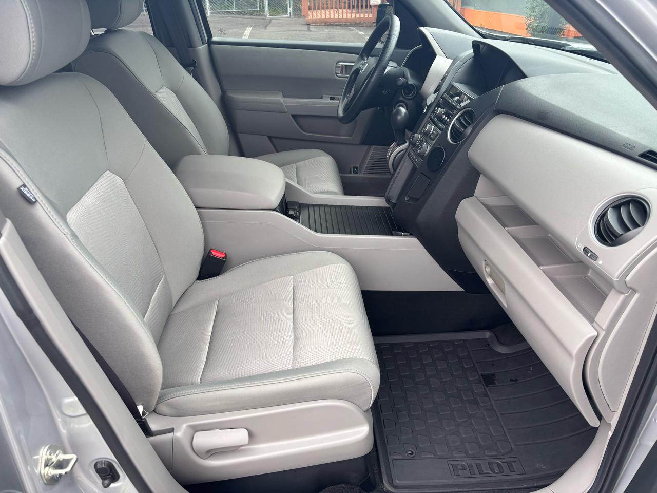 Honda Pilot LX 2WD 2013