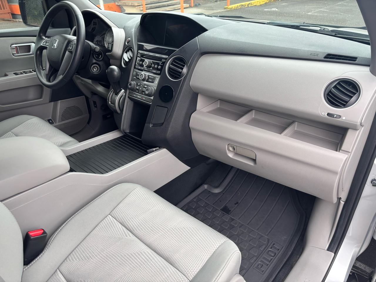 Honda Pilot LX 2WD 2013