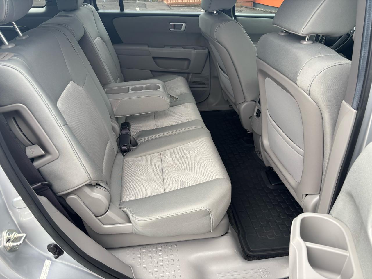 Honda Pilot LX 2WD 2013