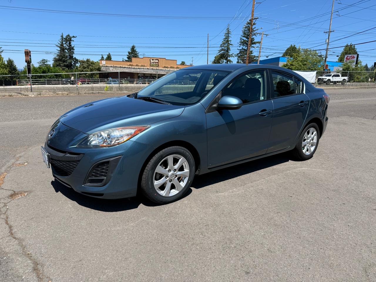 Mazda MAZDA3 i Touring 4-door 2011