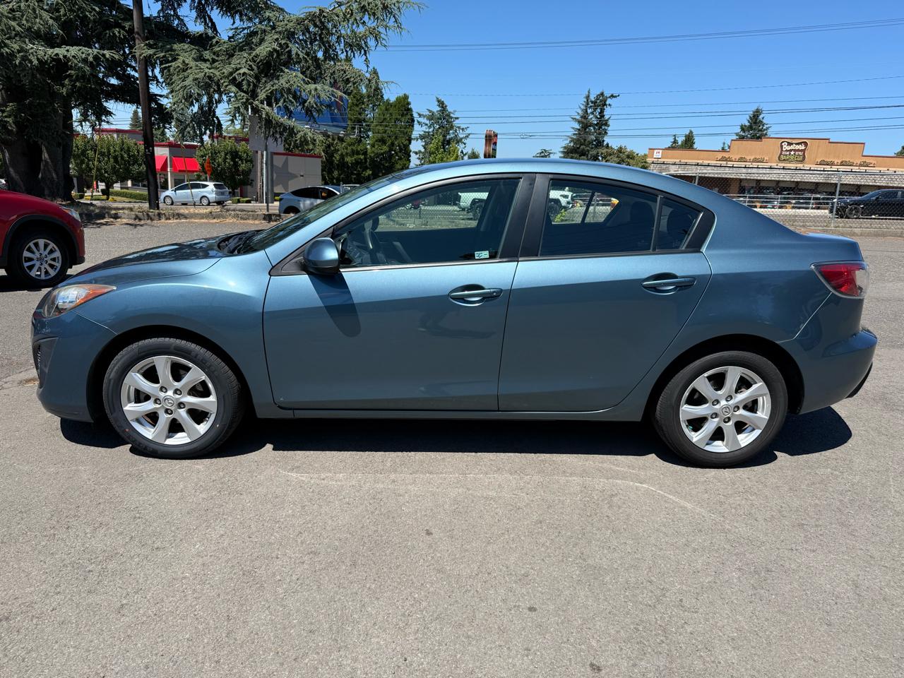 Mazda MAZDA3 i Touring 4-door 2011