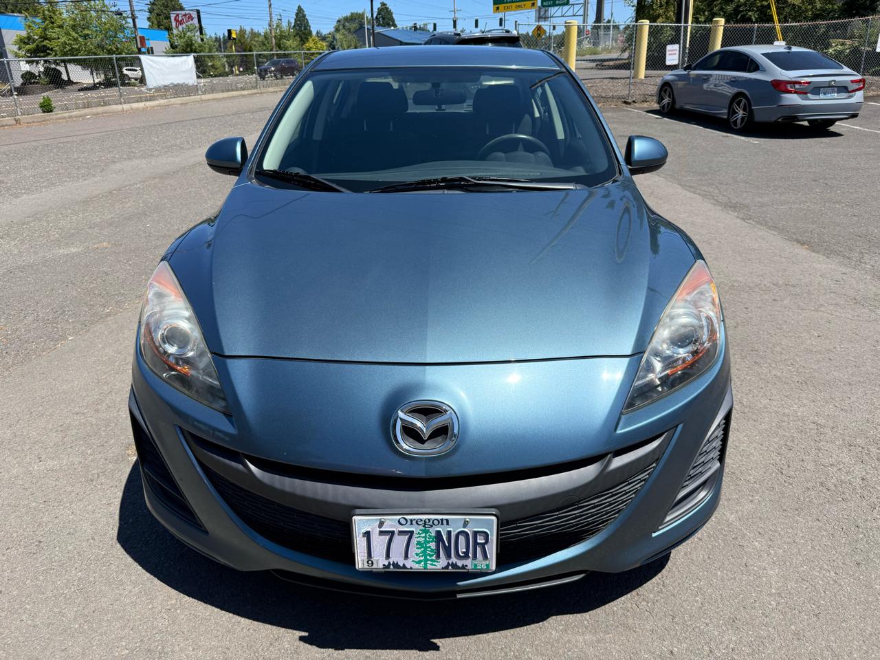 Mazda MAZDA3 i Touring 4-door 2011