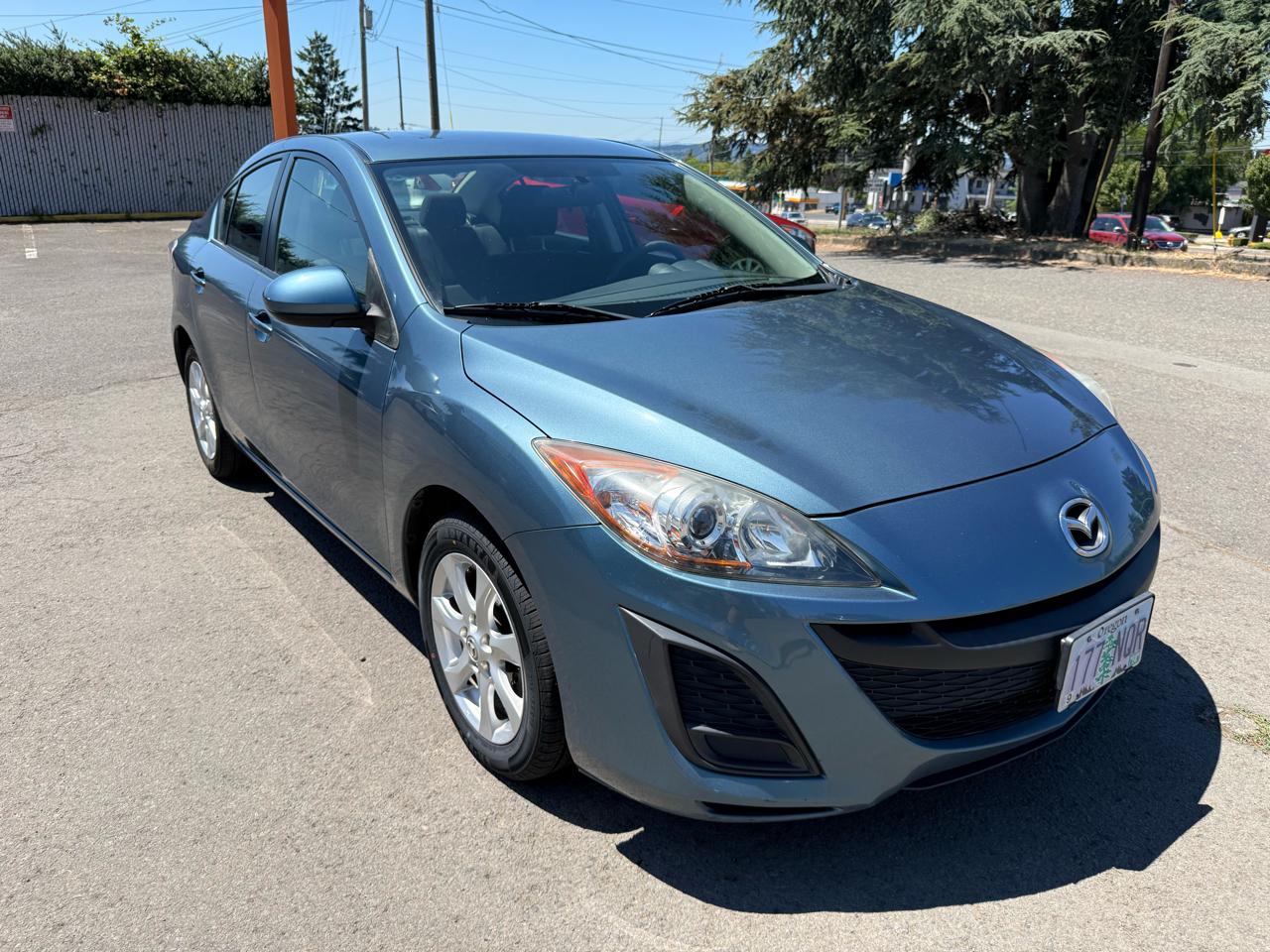 Mazda MAZDA3 i Touring 4-door 2011