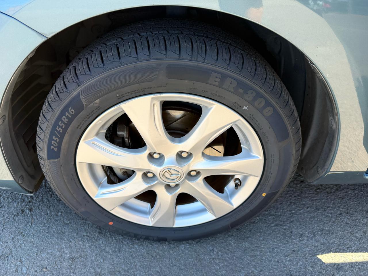 Mazda MAZDA3 i Touring 4-door 2011