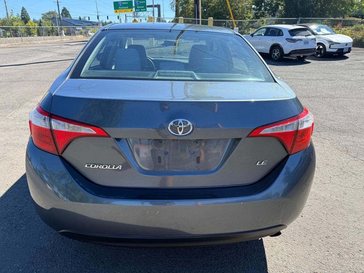 Toyota Corolla 4dr Sdn LE Auto 2015