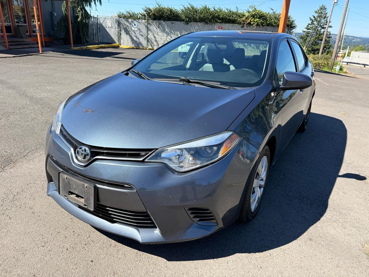 Toyota Corolla 4dr Sdn LE Auto 2015