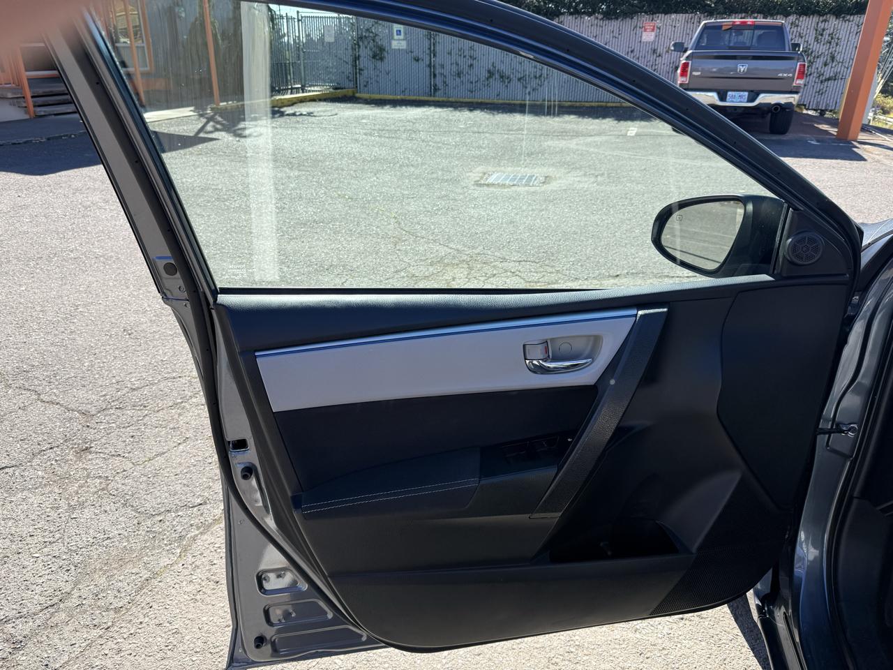 Toyota Corolla photo 18