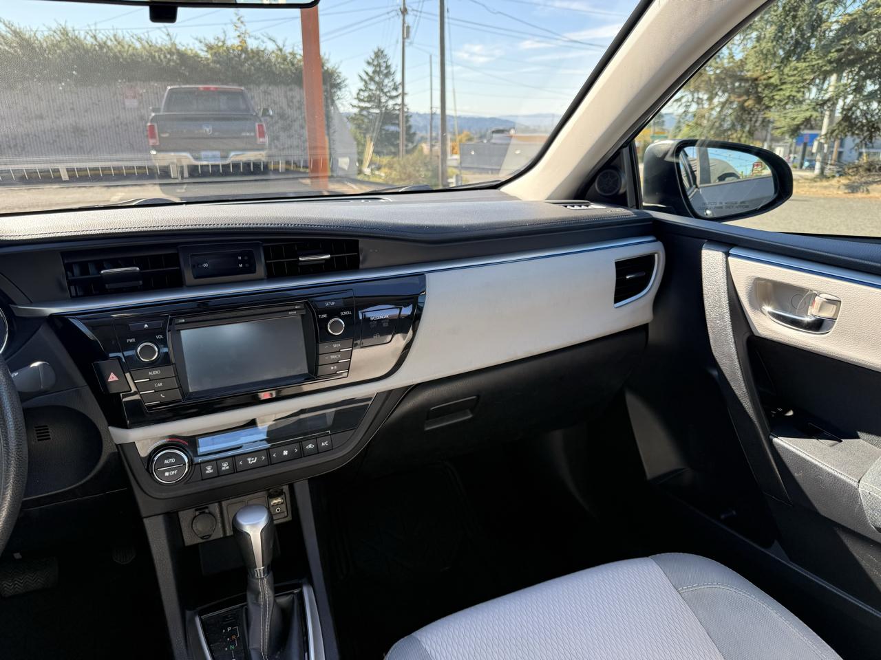 Toyota Corolla photo 24