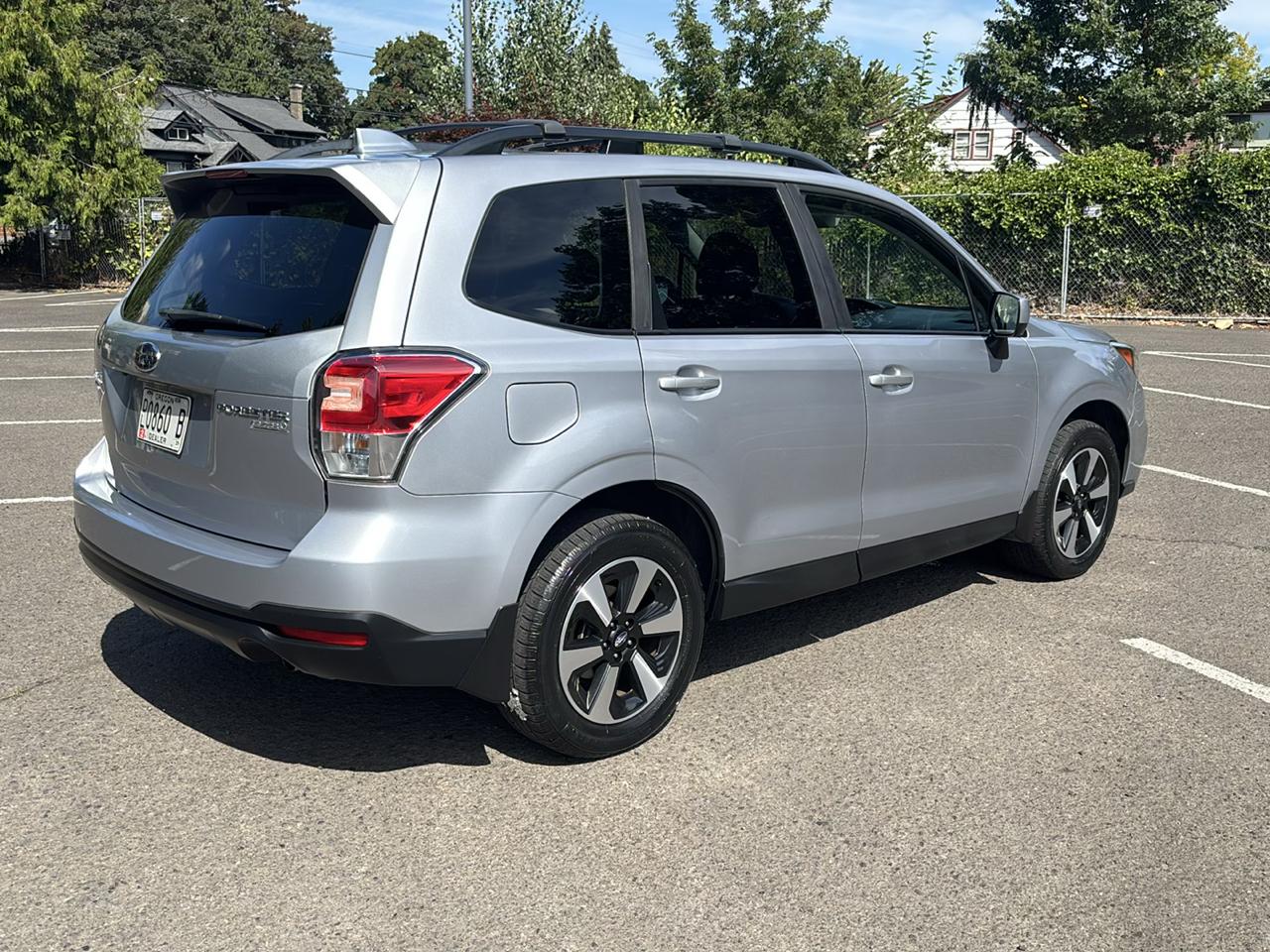 Subaru Forester 2.5i Premium PZEV CVT 2017
