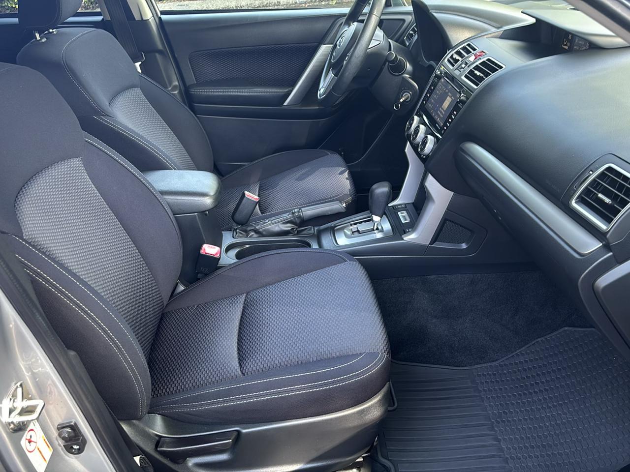 Subaru Forester 2.5i Premium PZEV CVT 2017