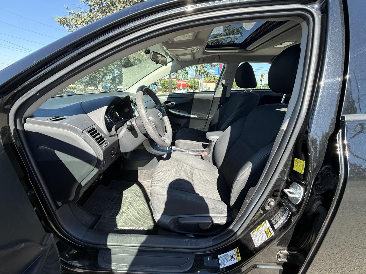 Toyota Corolla S Premium 4D Sedan 2011