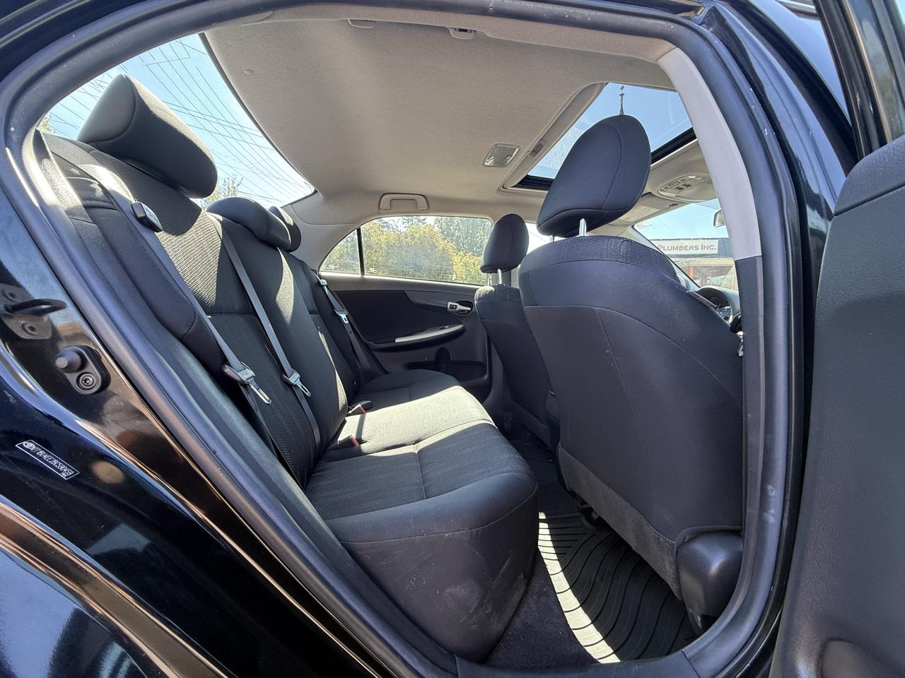 Toyota Corolla S Premium 4D Sedan 2011