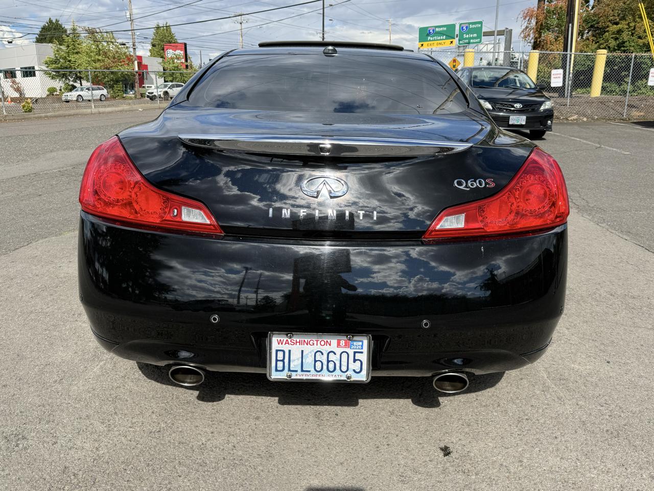 Infiniti Q60 Sport RWD 2014