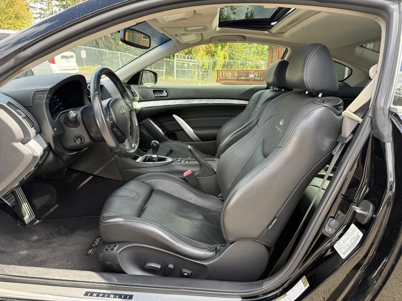 Infiniti Q60 Sport RWD 2014