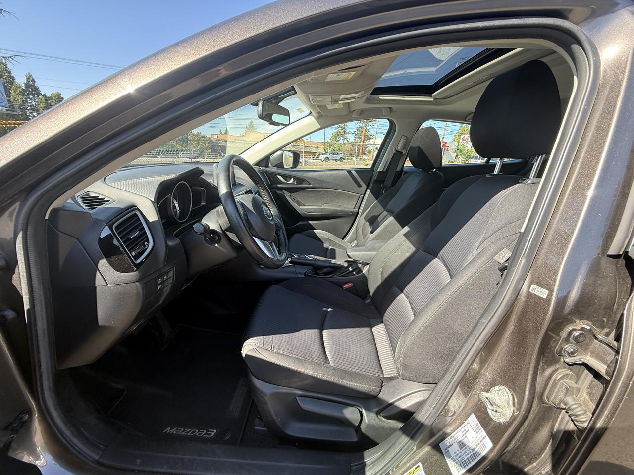 Mazda MAZDA3 i Grand Touring AT 5-Door 2016
