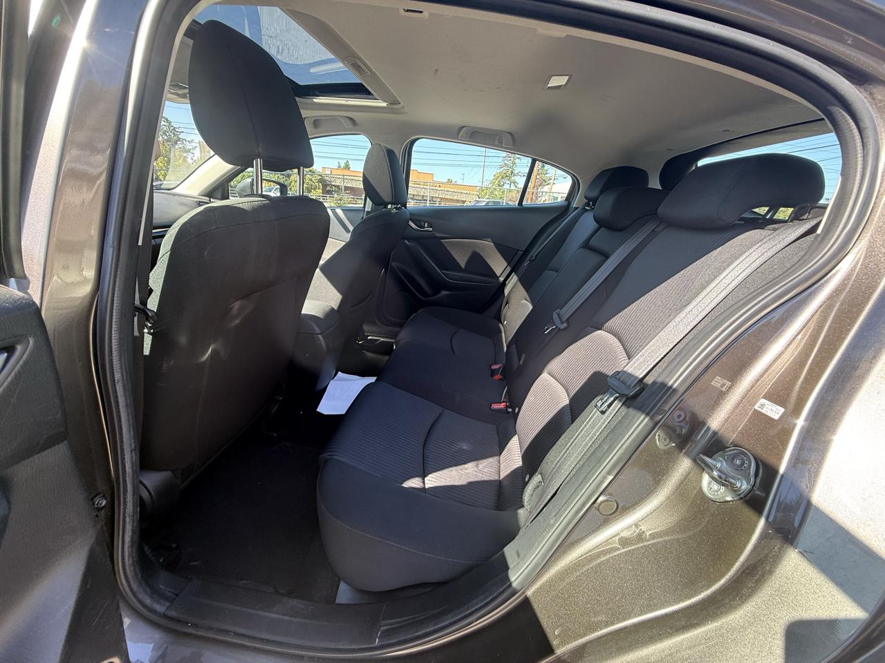 Mazda MAZDA3 i Grand Touring AT 5-Door 2016
