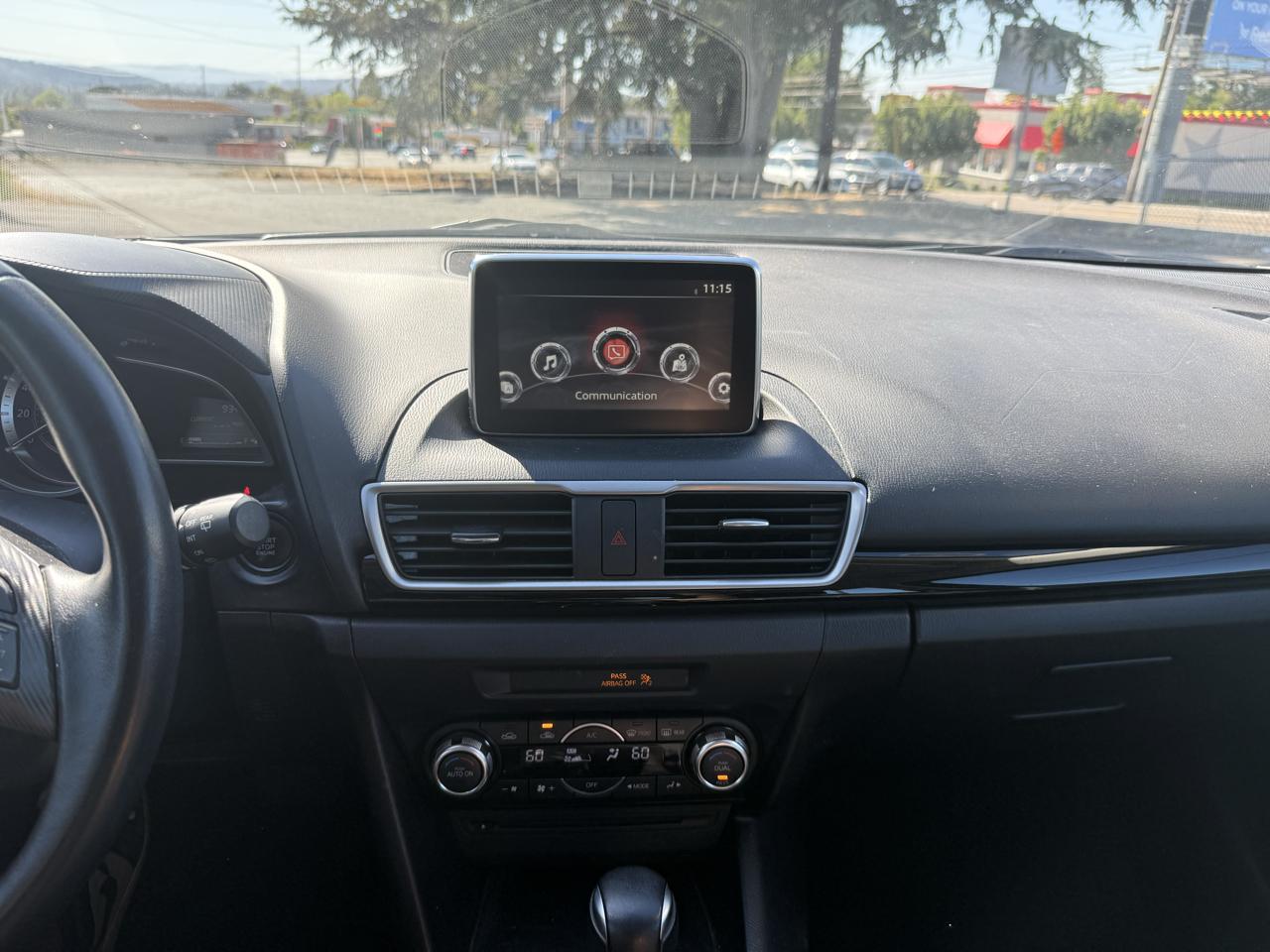 Mazda MAZDA3 i Grand Touring AT 5-Door 2016
