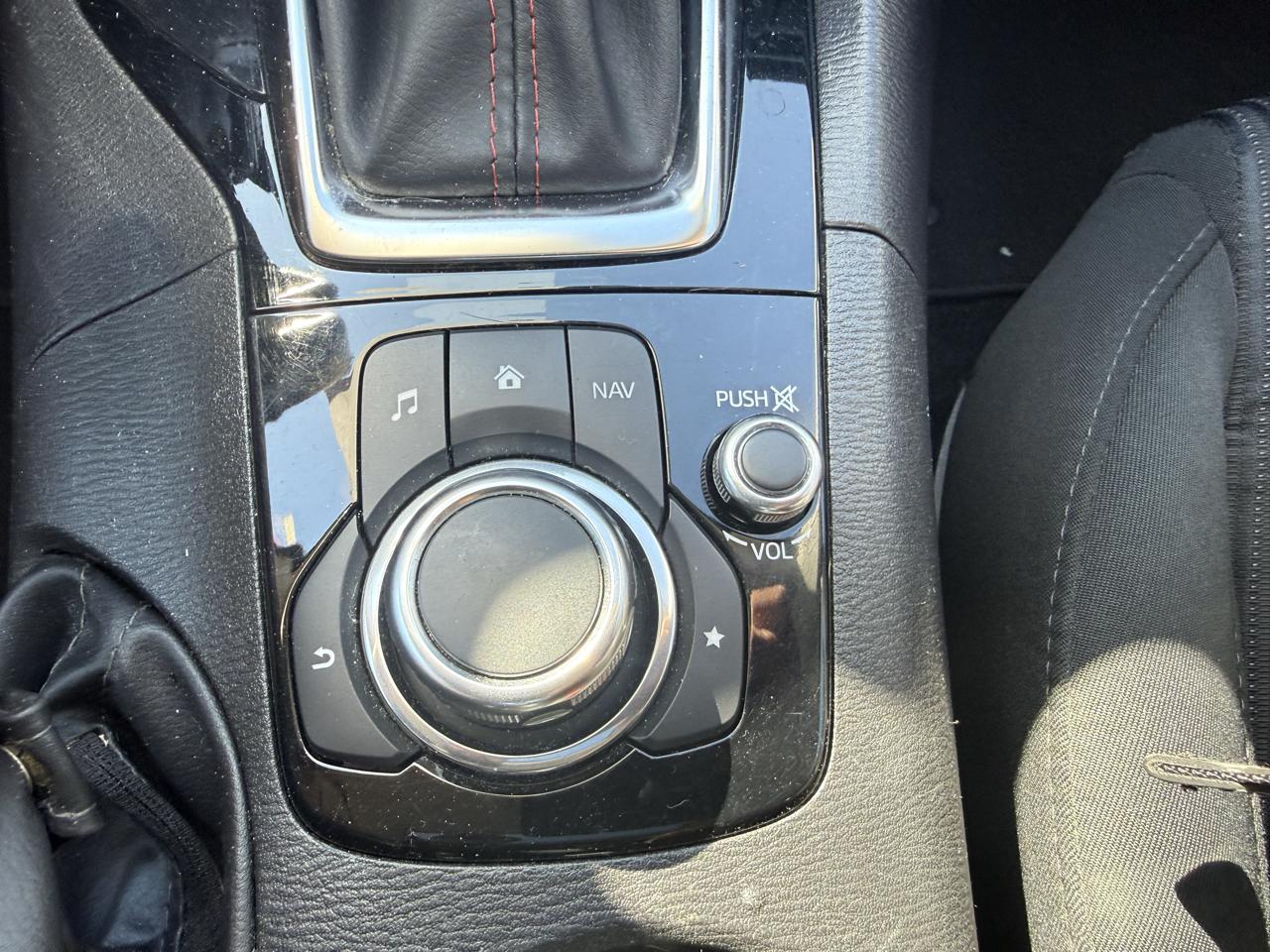 Mazda MAZDA3 i Grand Touring AT 5-Door 2016