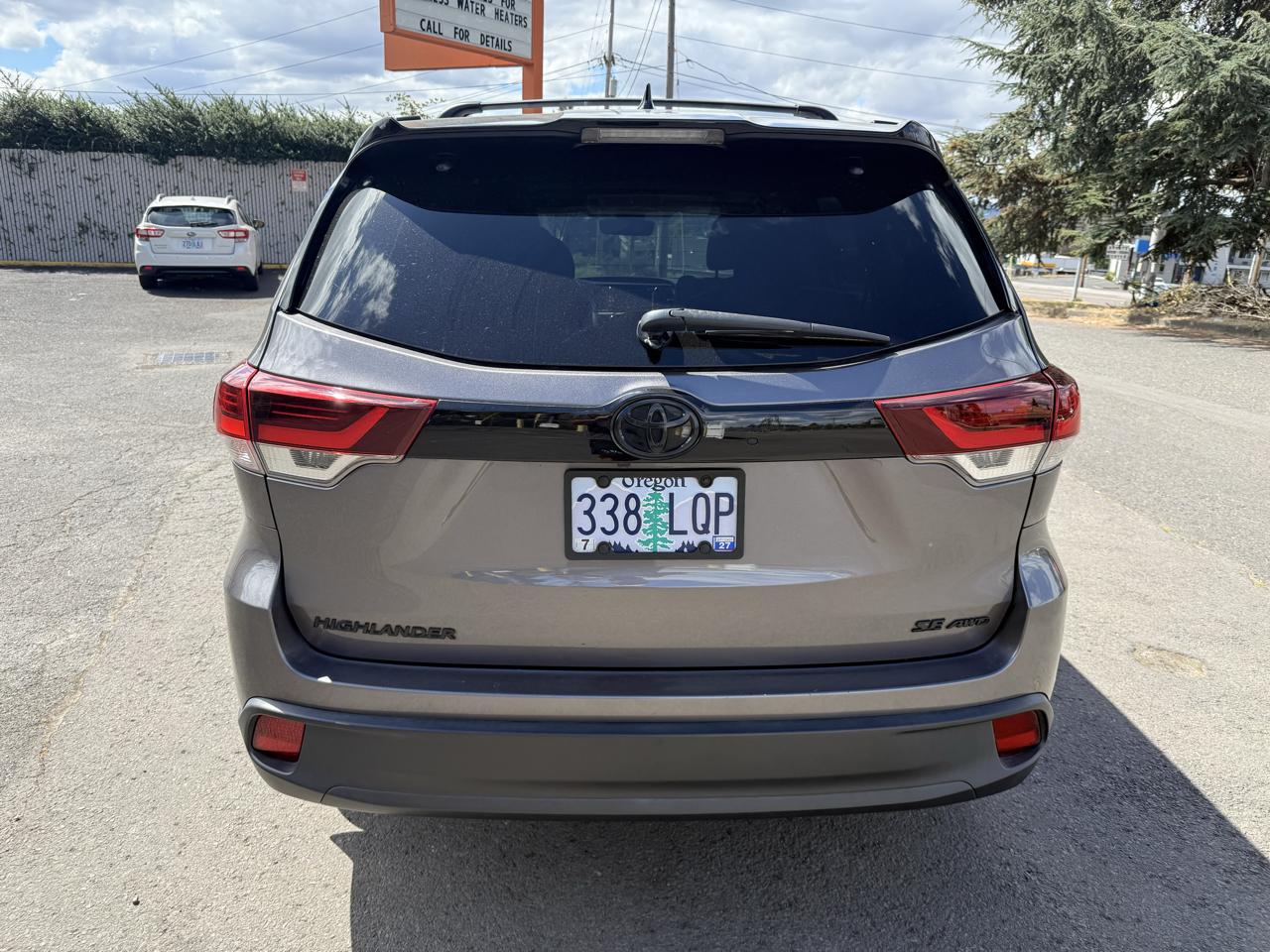 Toyota Highlander 4WD 4dr V6 SE (Natl) 2019