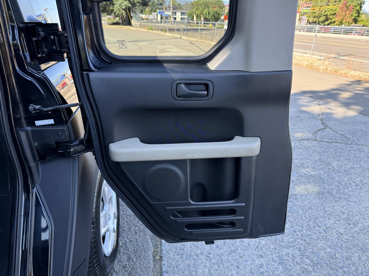 Honda Element photo 13