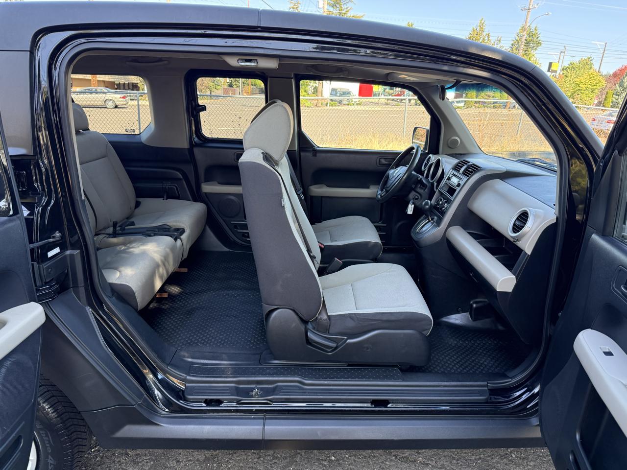 Honda Element photo 16