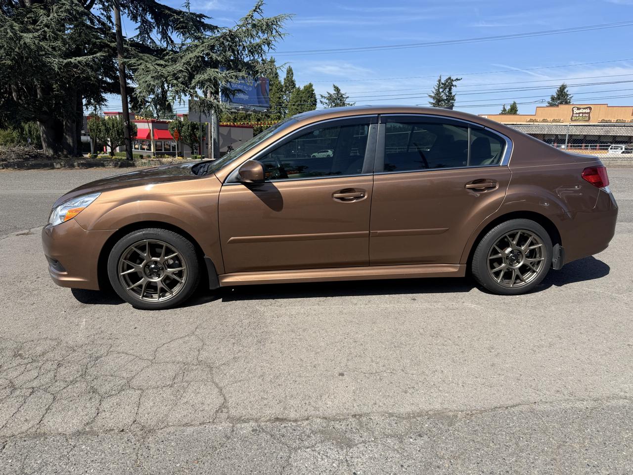 Subaru Legacy 2.5i Limited 2011