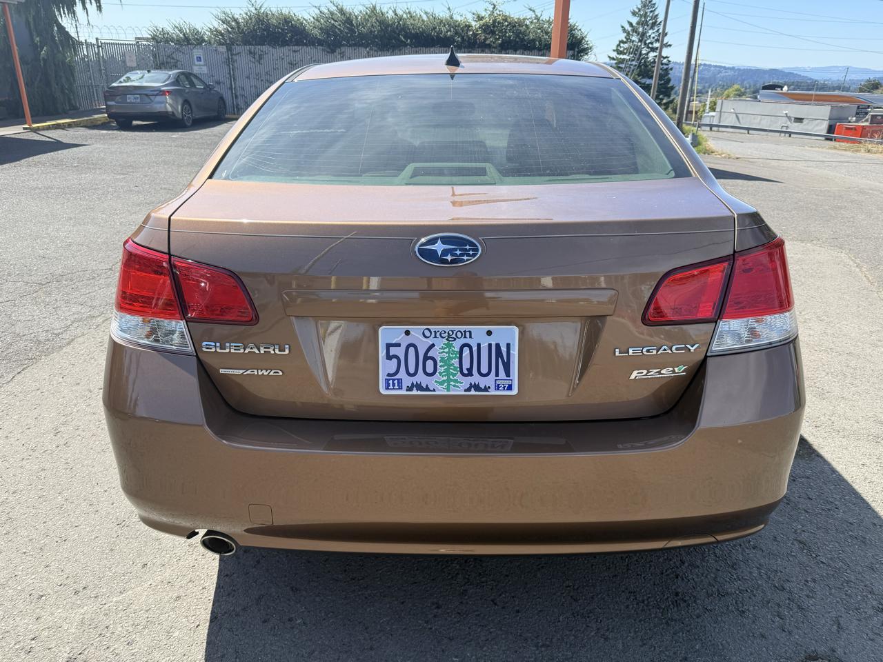 Subaru Legacy 2.5i Limited 2011
