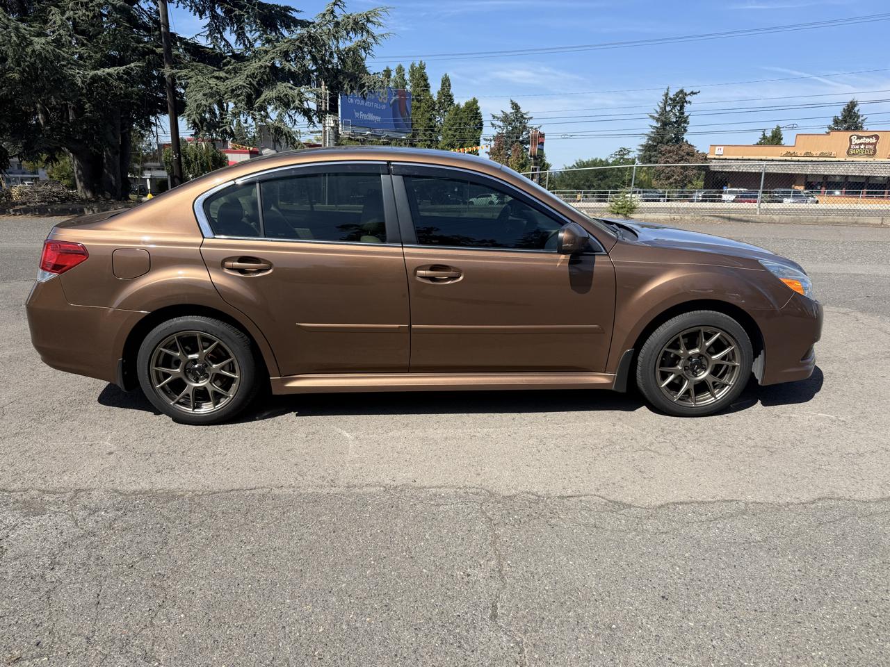 Subaru Legacy 2.5i Limited 2011