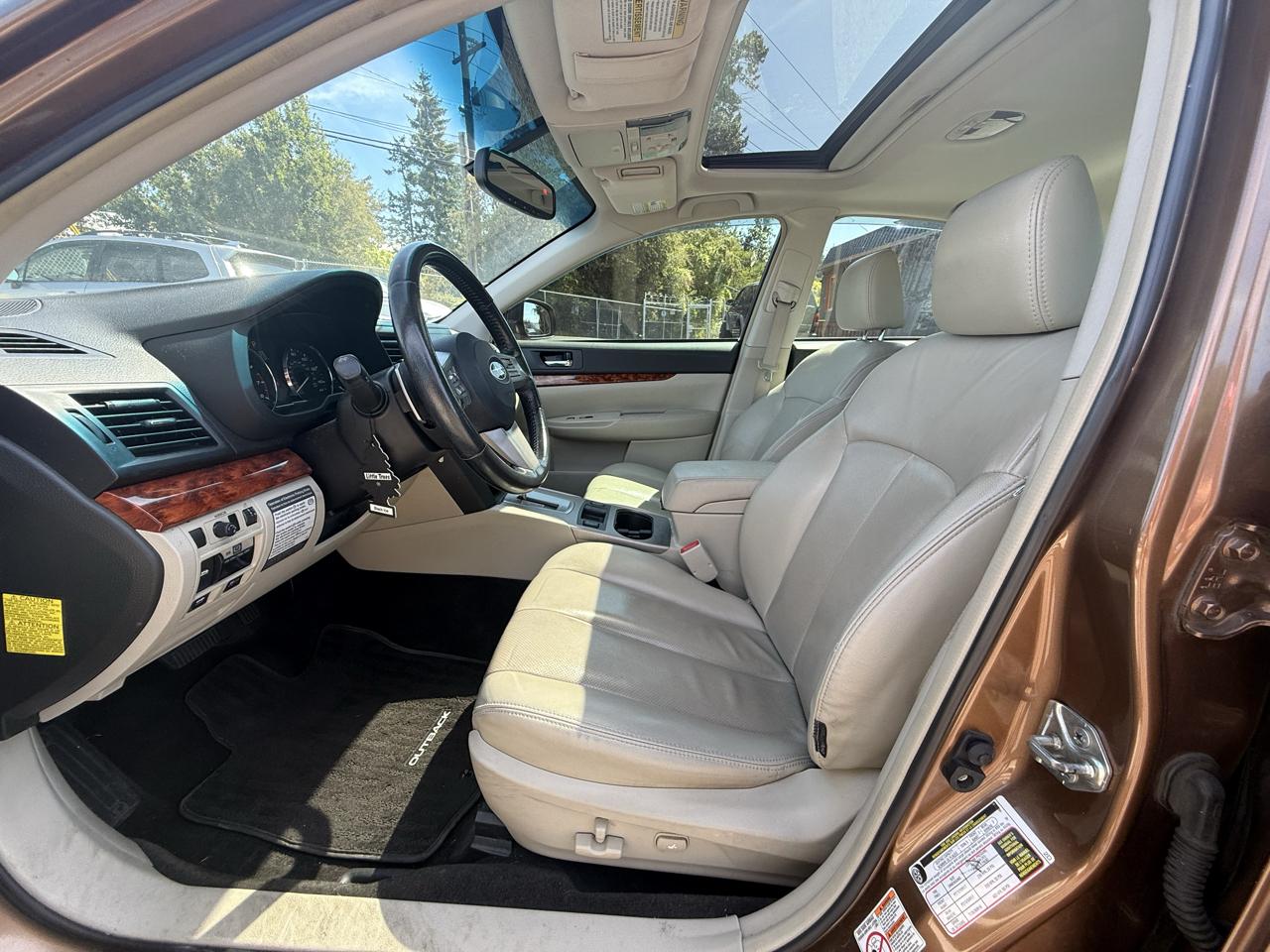 Subaru Legacy 2.5i Limited 2011