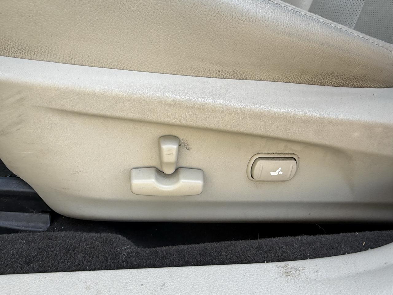 Subaru Legacy 2.5i Limited 2011