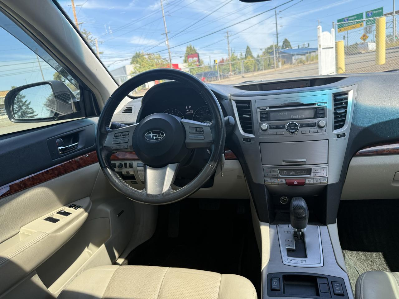 Subaru Legacy 2.5i Limited 2011