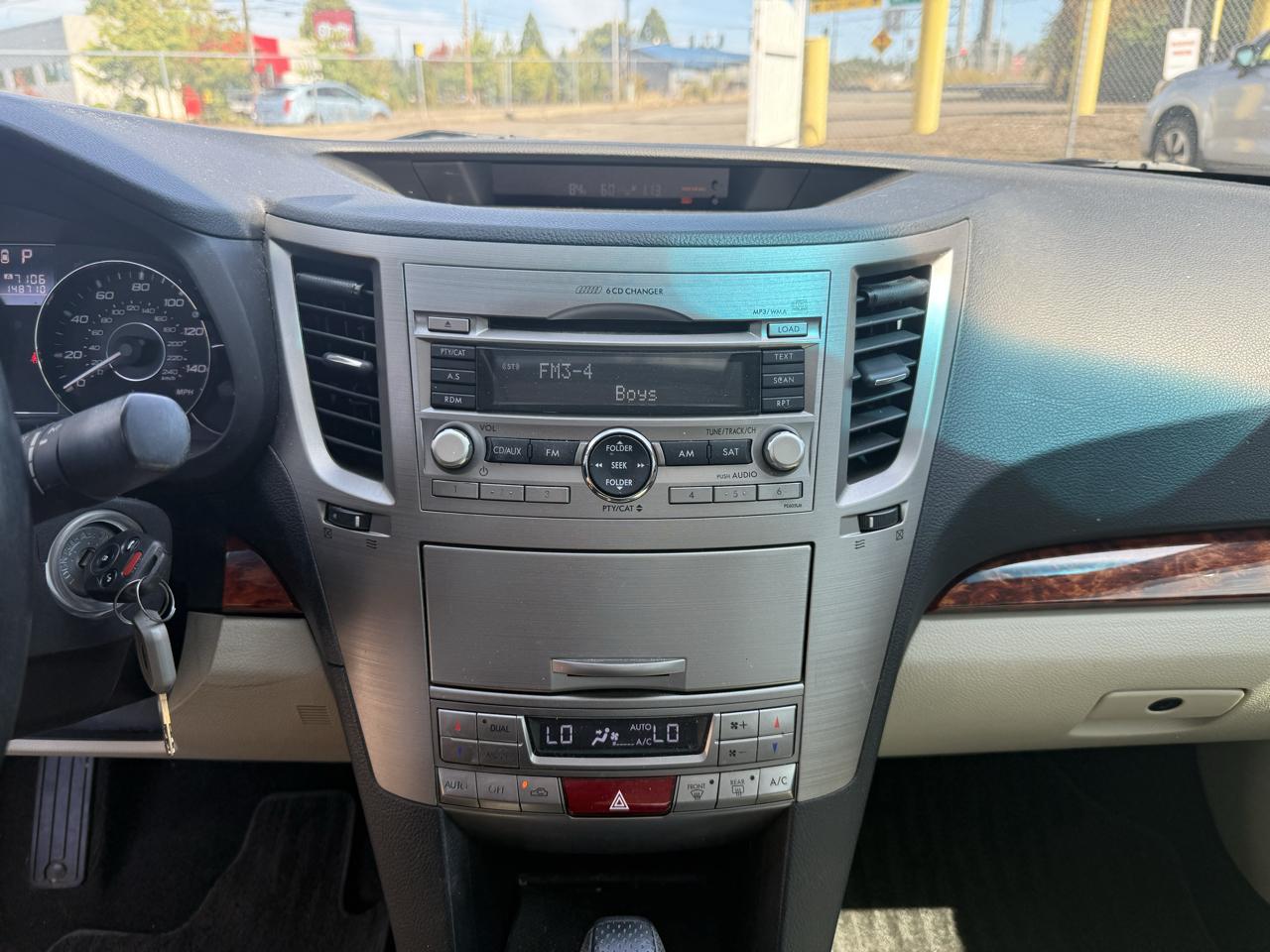 Subaru Legacy 2.5i Limited 2011