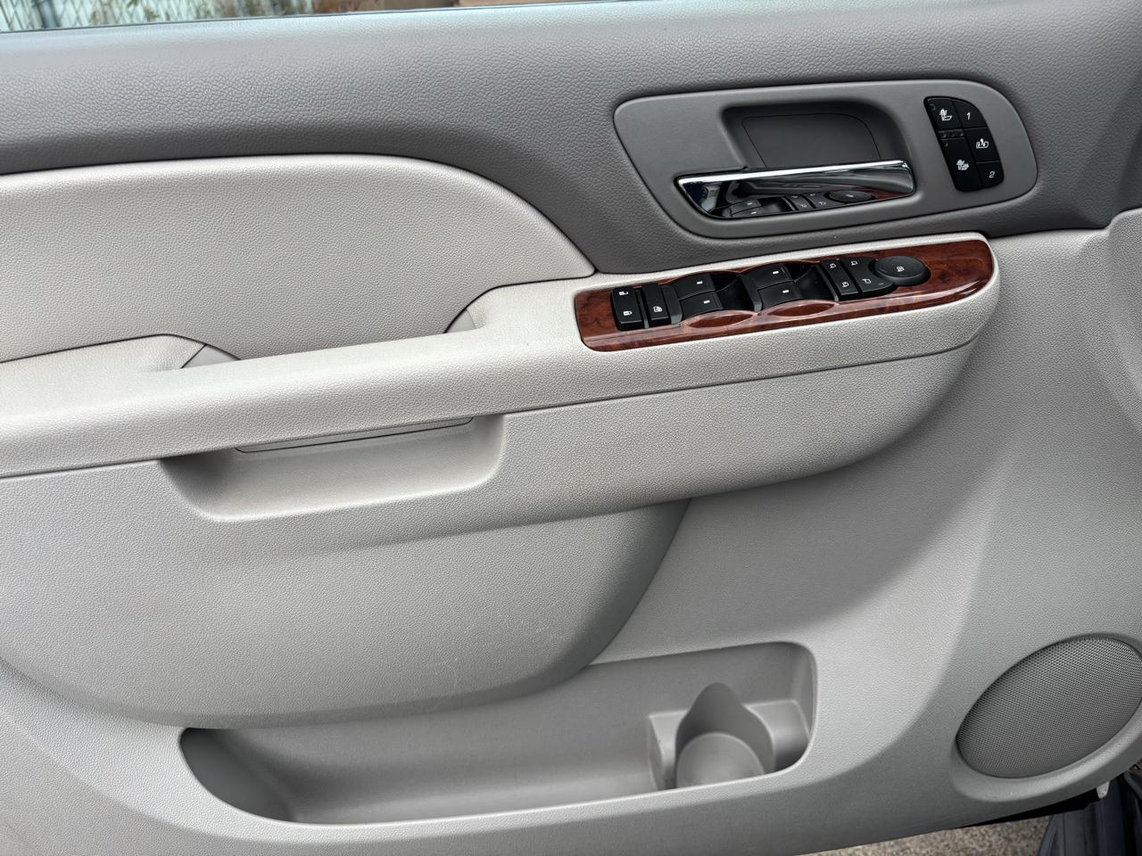 Chevrolet Tahoe LT 4WD 2012