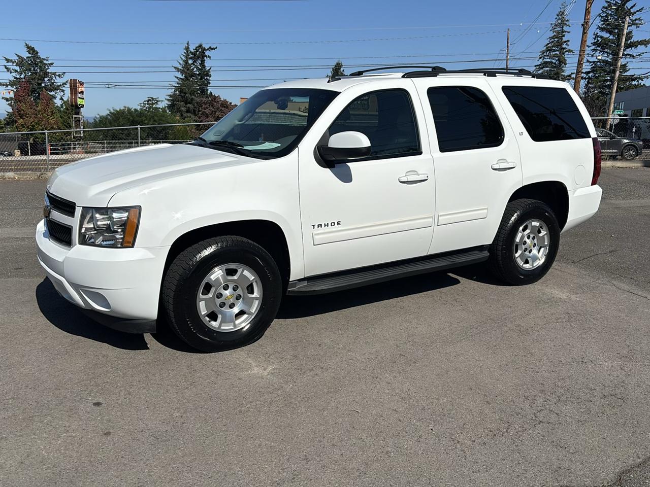 Chevrolet Tahoe photo 3