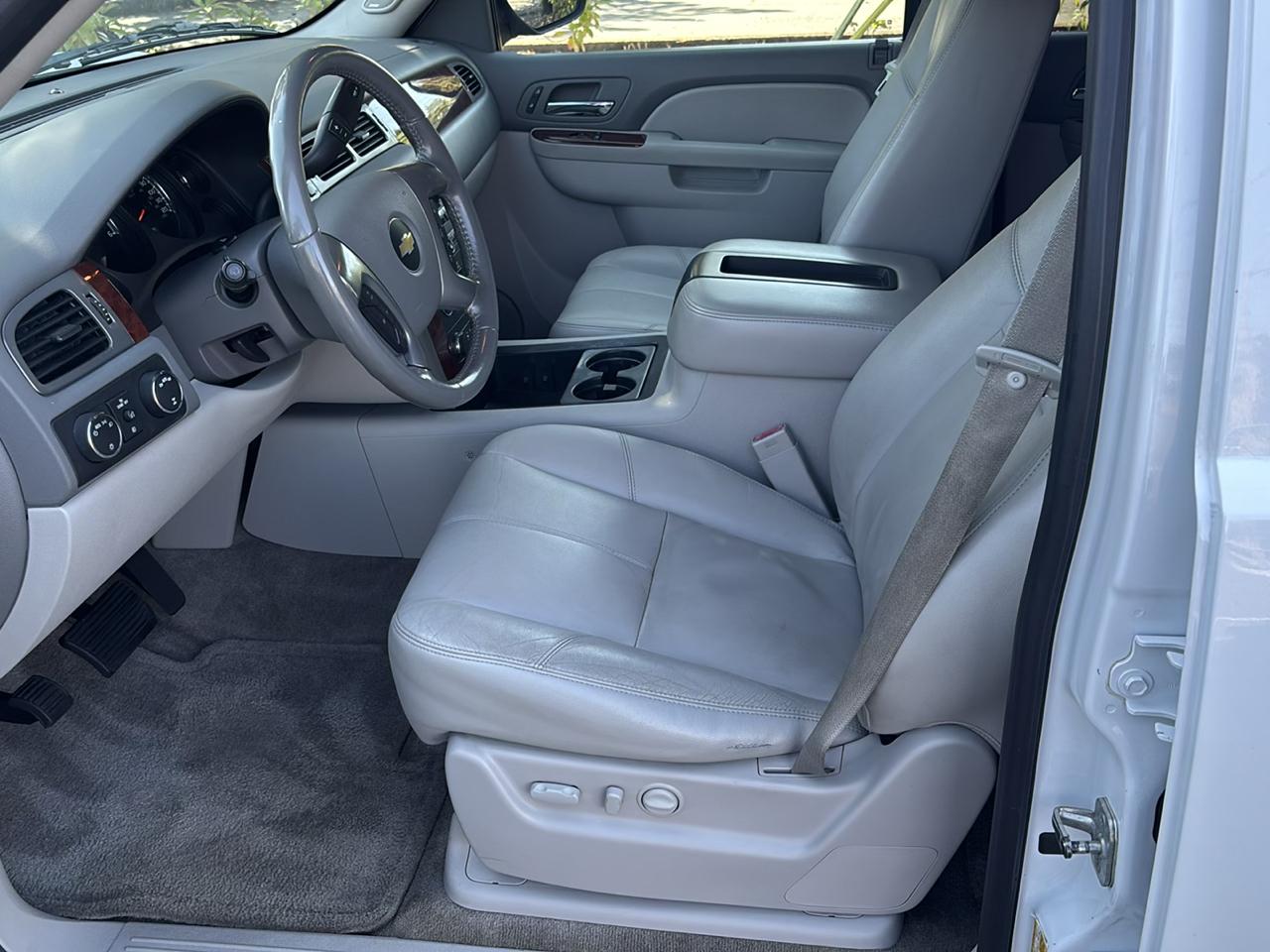 Chevrolet Tahoe photo 9