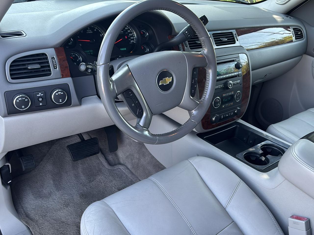 Chevrolet Tahoe photo 22
